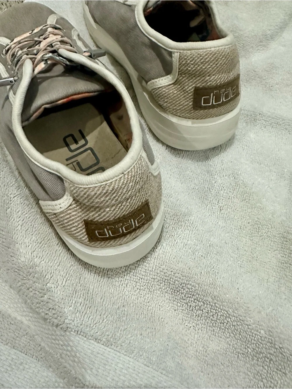 Woman’s size 8 hey dude shoes
